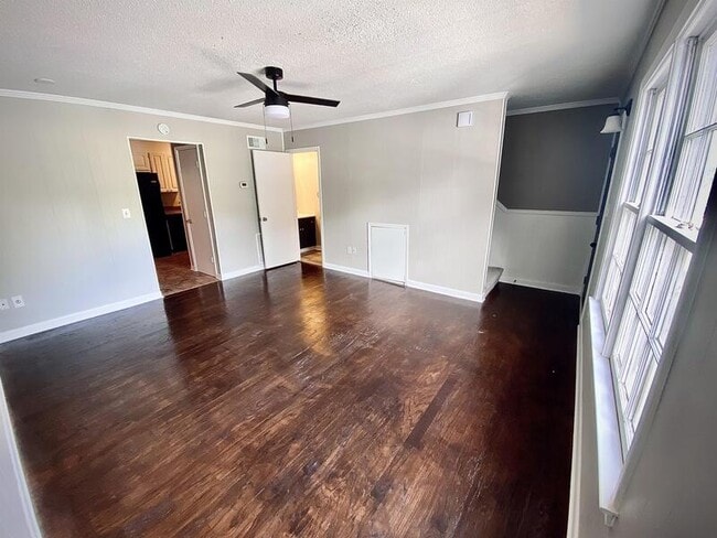 Photo - 5003 Edwards Rd Apartment