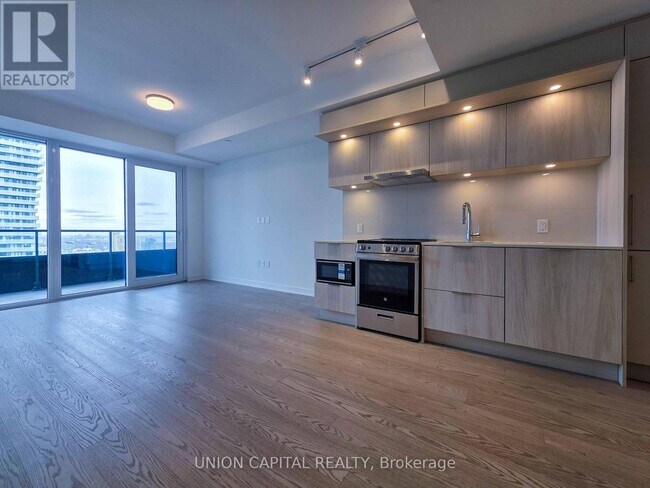 Photo du bâtiment - 448 Burnhamthorpe Rd W