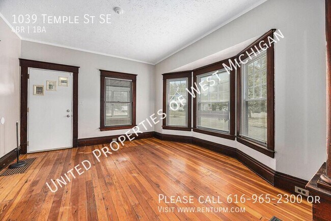 Foto del edificio - Available Now | 4 Bedroom 1 Bathroom Singl...