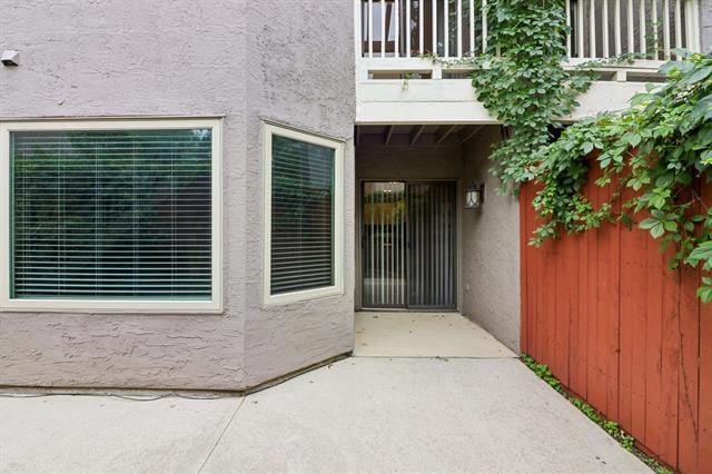 Building Photo - 4242 N Capistrano Dr