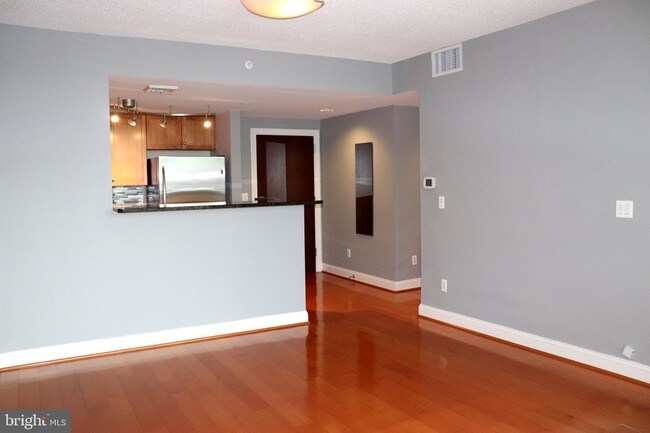 Foto del edificio - 1020 N Highland St