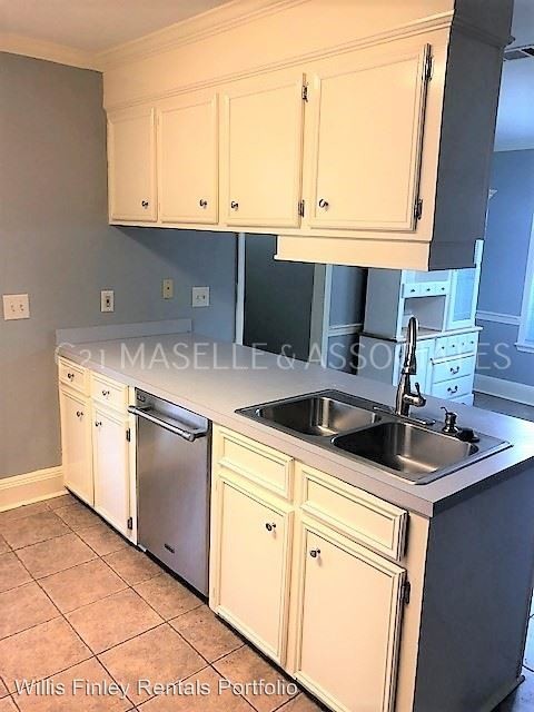 Building Photo - 4 br, 2 bath House - 203 Oak Brook Dr