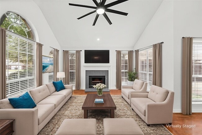 Foto del edificio - 4709 Thorntree Dr