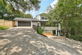 Building Photo - 8804 Mountain Ridge Dr