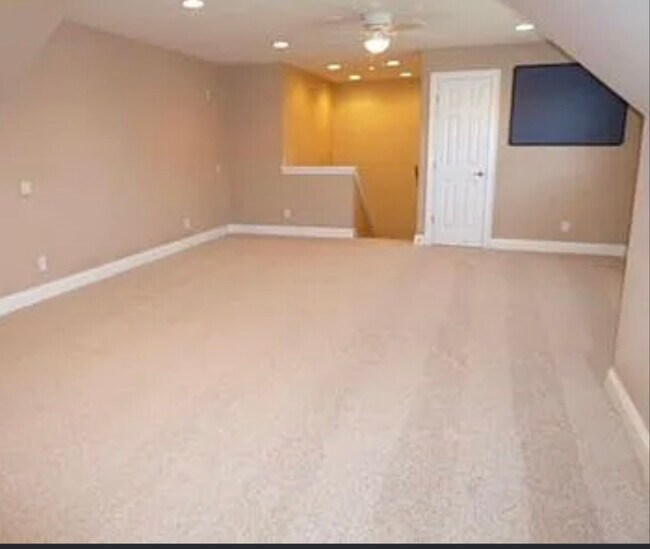 Building Photo - 1206 Longmeadow Way
