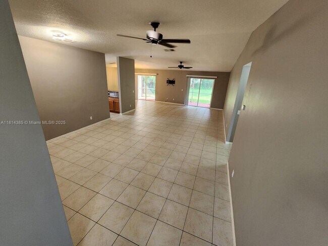 Building Photo - 6404 Las Palmas Way