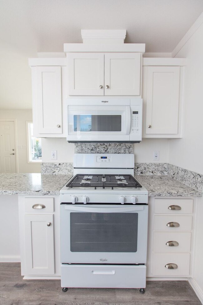Building Photo - New Build 2 Bedroom / 2 Bath + Office Home in Mount Hope!