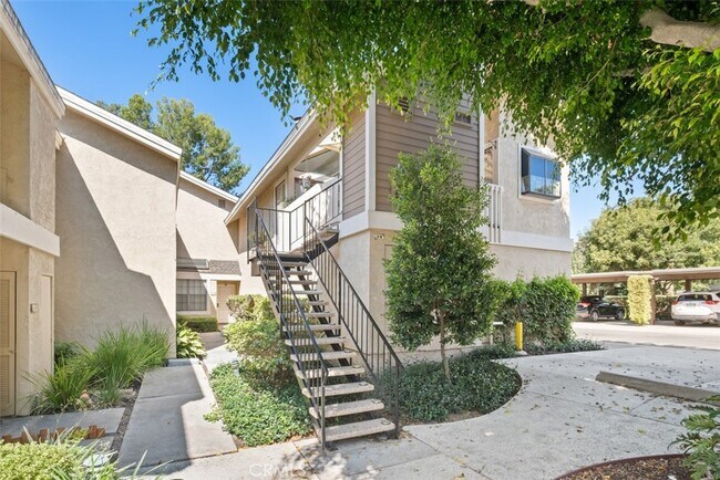 Building Photo - 35 LAKEPINES-