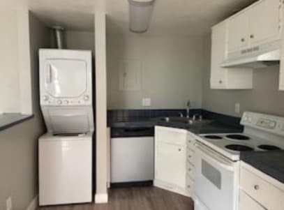 Building Photo - Vantage Apartments