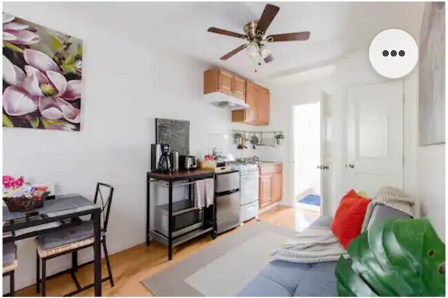 Cocina completa - 4630 Gainsborough Ave