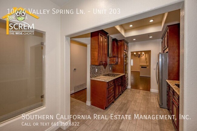 Building Photo - Spacious Two Bedroom Condo in Toluca Lake