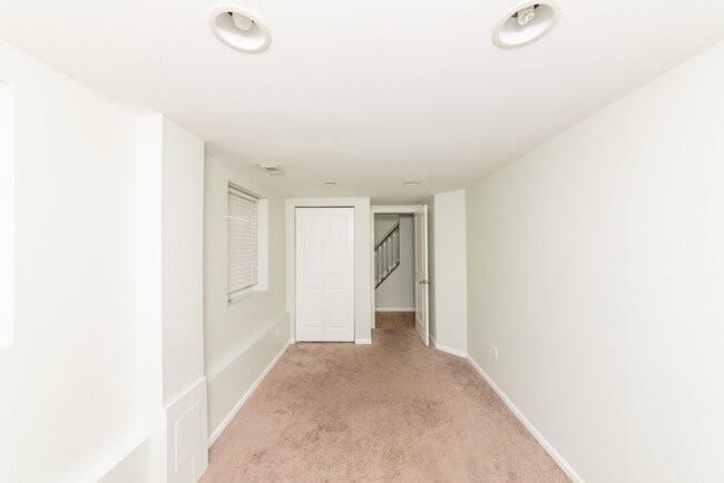 Building Photo - 710 N Willard Ct