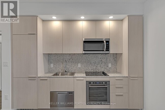 Building Photo - 75 Canterbury Pl