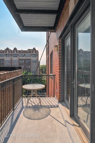 Foto del edificio - 4553 N Magnolia Ave