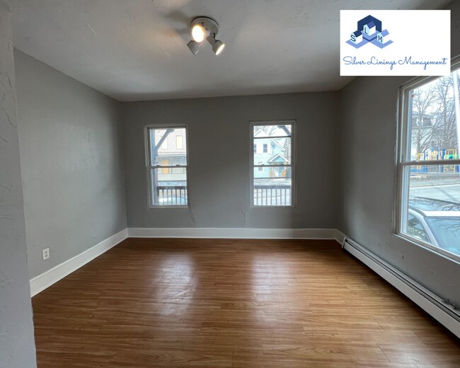 Building Photo - 127 Austin St
