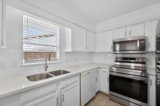 Building Photo - 1221 Cedar Post Ln