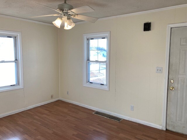 Foto del edificio - 1159 S Eddy St