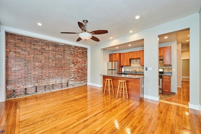 Foto del edificio - 284 Newbury St