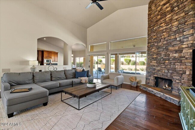 Foto del edificio - 9414 E Sutherland Way