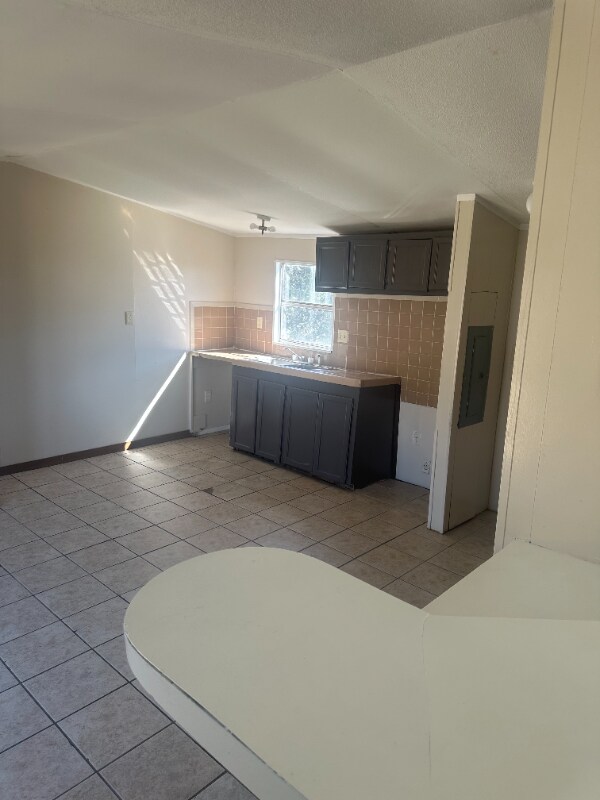 Building Photo - 308 Forest Creek Ln