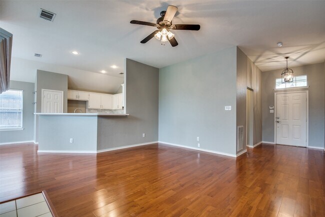 Foto del edificio - 10305 Ashmont Dr