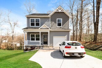 Building Photo - 117 Teak Dr