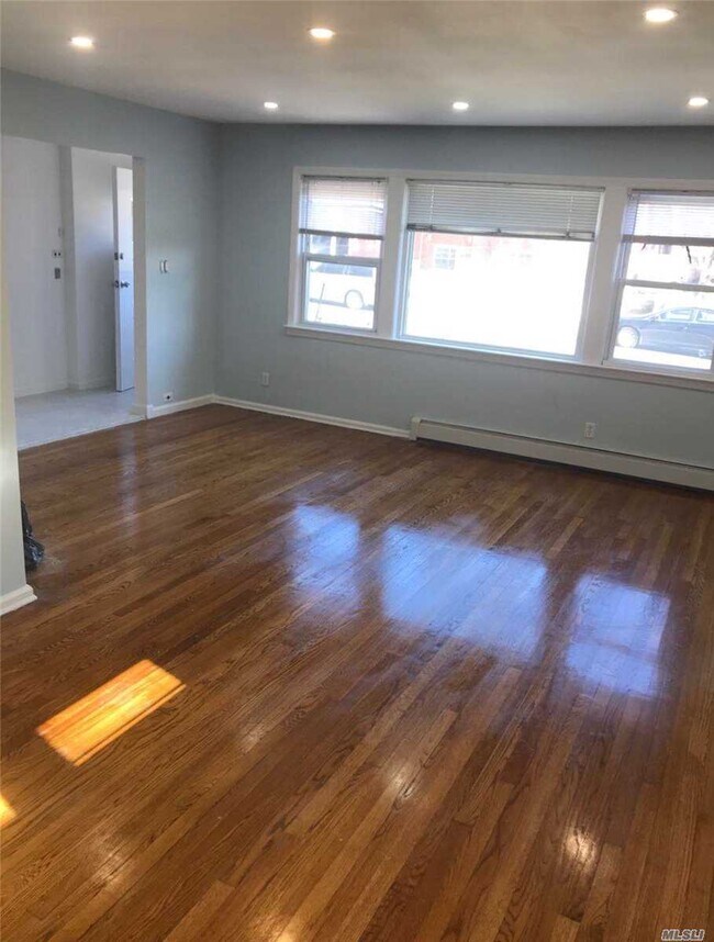 Foto del edificio - 41-16 159th St