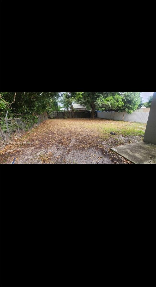 Building Photo - 1023 NW 33rd St