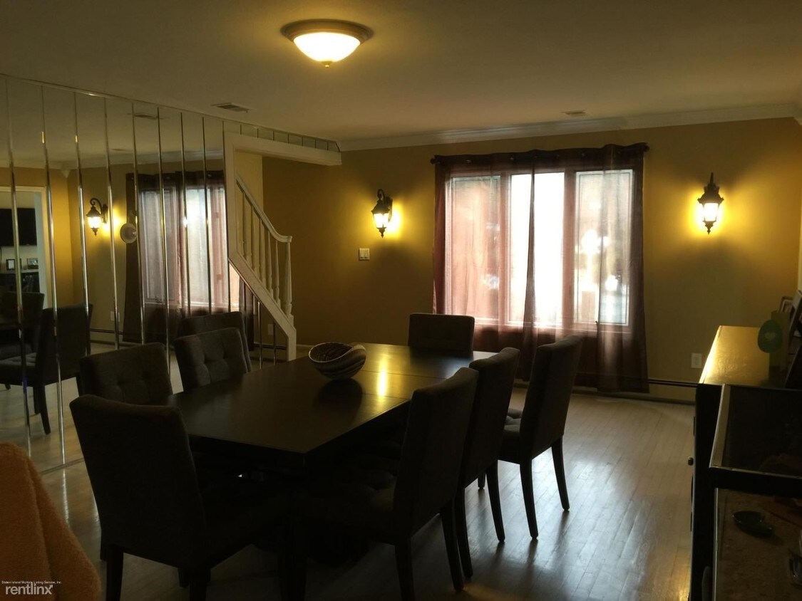 Foto del edificio - 245 Ashland Ave