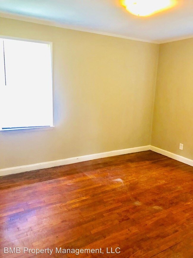 Building Photo - 3 br, 1 bath House - 2057 Midway Street