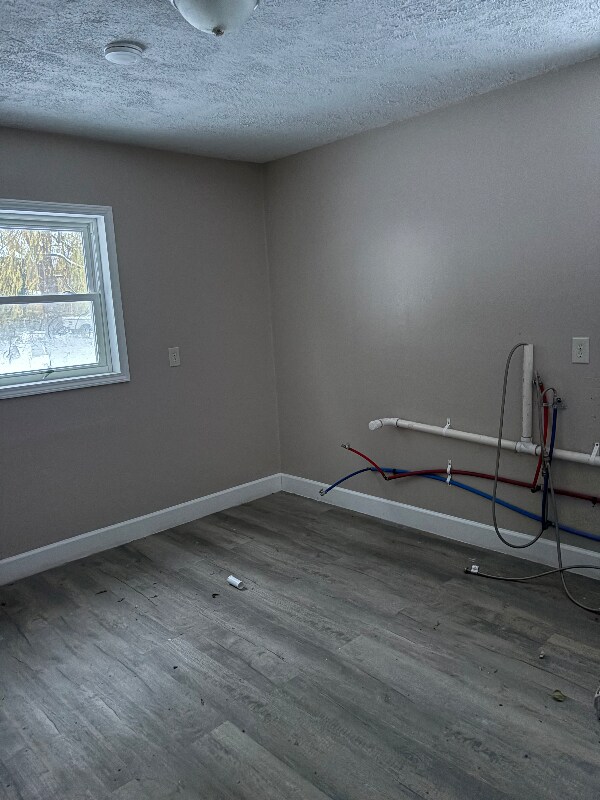 Foto del edificio - 2335 Maple Ave