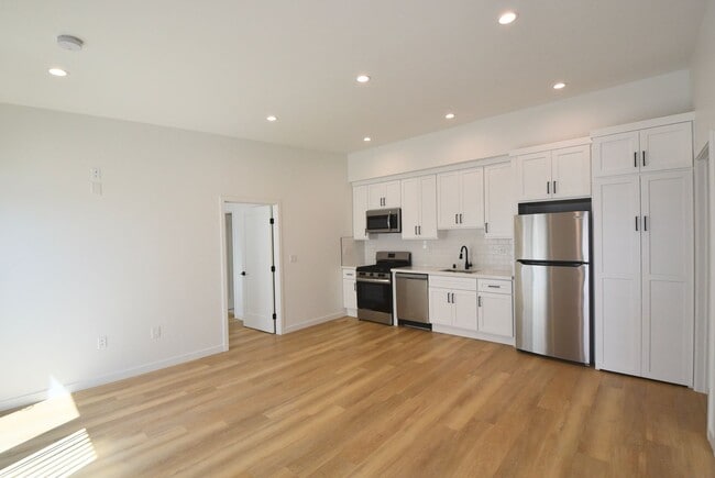 Foto del edificio - 777 N Brand Blvd