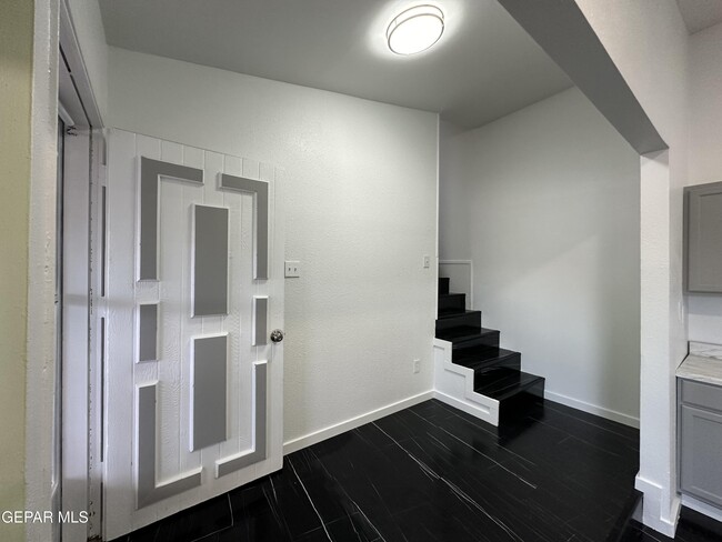Foto del edificio - 10408 Medwood Dr