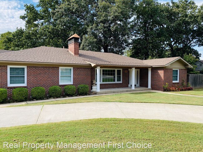 Building Photo - 3 br, 2 bath House - 1115 N 57th Place