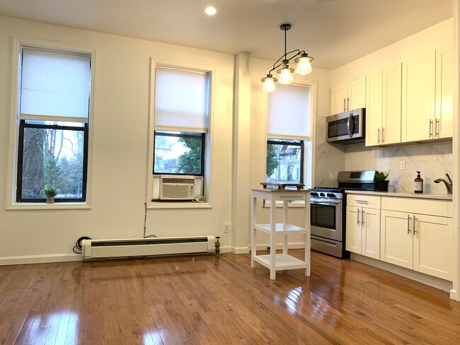 Building Photo - 7611 3rd Ave
