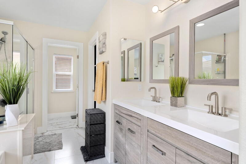 Building Photo - 660 Greg Thatch Cir