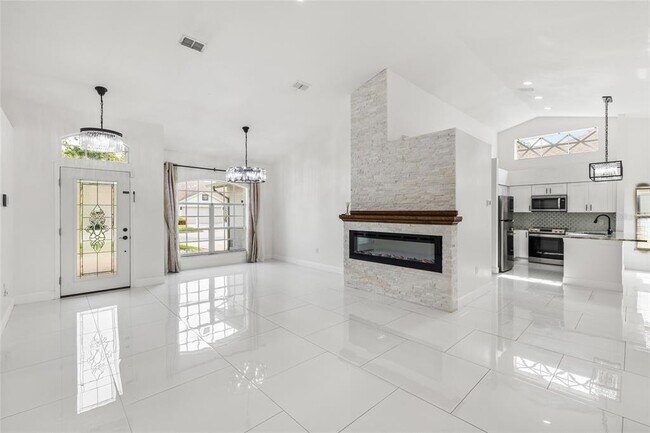 Foto del edificio - 9022 Westbay Blvd