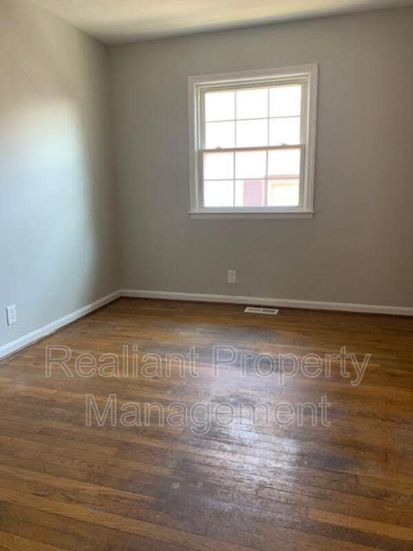 Building Photo - 2160 Winterberry Dr