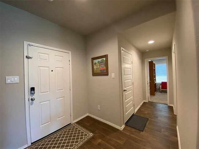 Foto del edificio - 3935 Country Club Dr