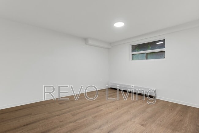 Building Photo - 62 Triller Ave