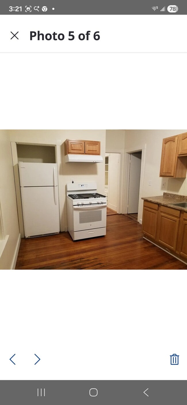 Building Photo - 18 Rockingham St