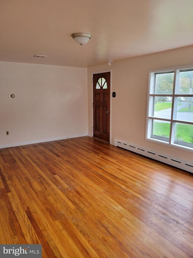 Building Photo - 1175 Gravel Pike