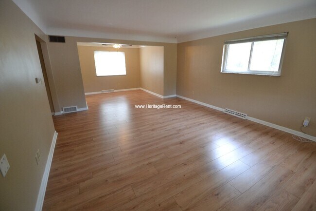 Foto del edificio - 4789 Clevesdale Dr
