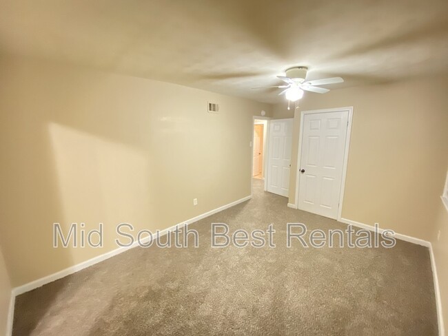Building Photo - 2953 Dearing Rd