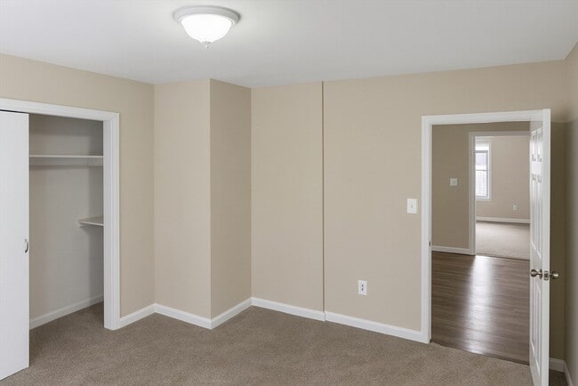 Foto del edificio - 144 Columbia St