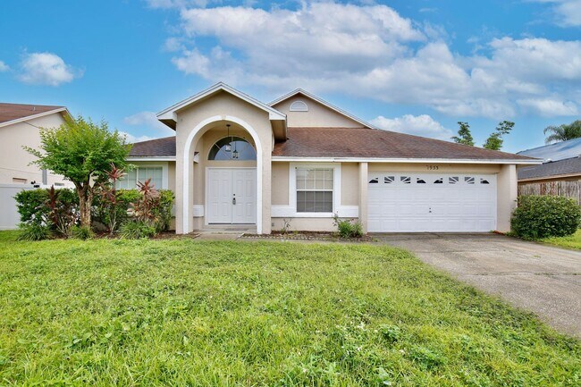 Foto del edificio - Stunning 3/2 Home with a Spacious 2 Car Garage in the sought-after Royal Manor Estates - Orlando!