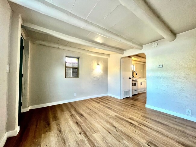 Foto del edificio - 422 Towner Ave NW