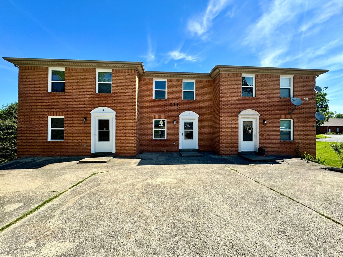Primary Photo - Beautiful Remodeled 2 Bedroom in Richmond!