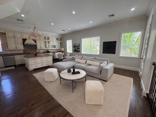 Building Photo - 3703 Washington Rd