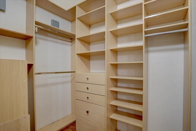 Foto del edificio - 2960 Inca St